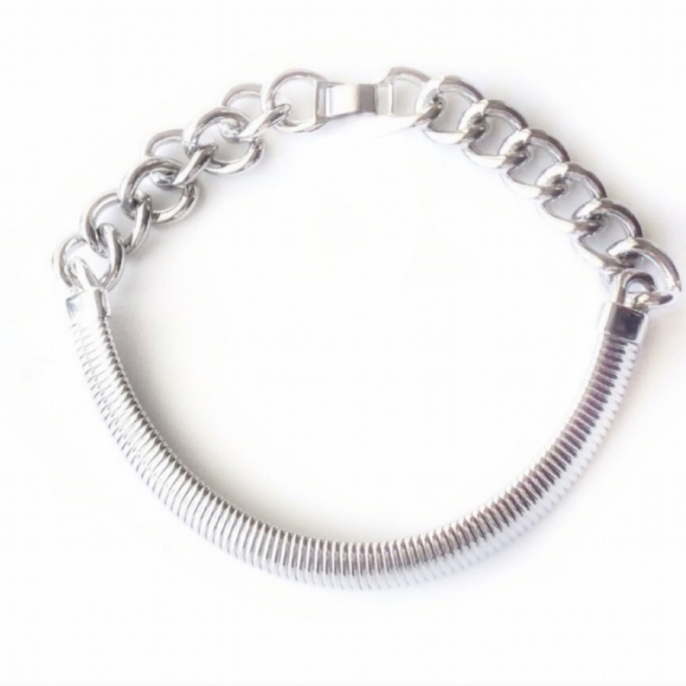 BCBGMAXAZRIA Silver Gaspipe Large Industrial Chain Link Necklace - Picture 7 of 16